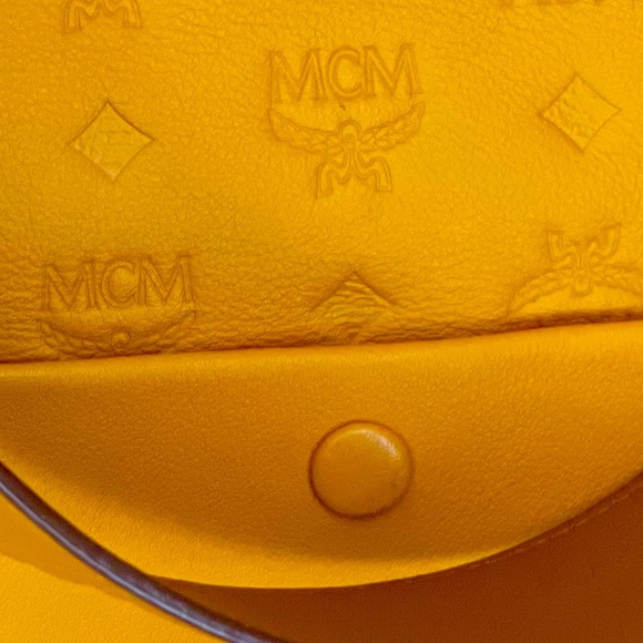 MCM Hobo Bag, Golden Mango - Picture 6 of 16